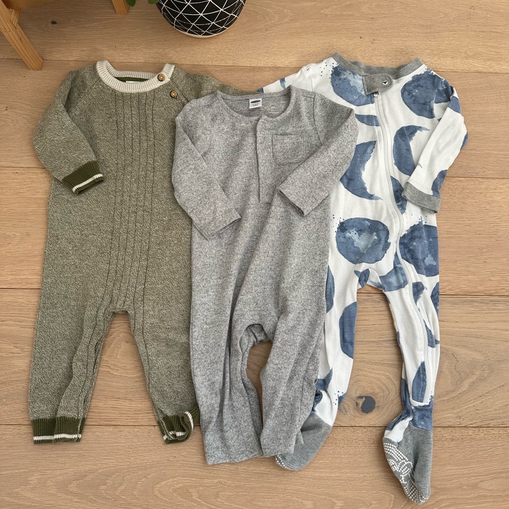 Baby bodysuits bundle